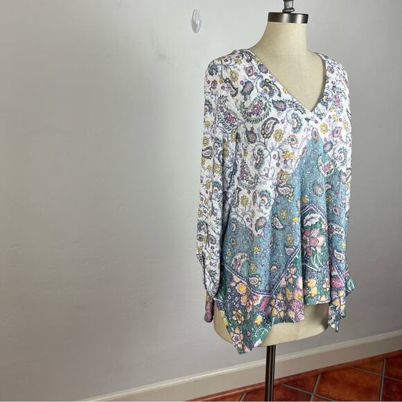 Stitch Fix Bobeau Jourdan Tab Sleeve Handkerchief Hem Top - Picture 2 of 7